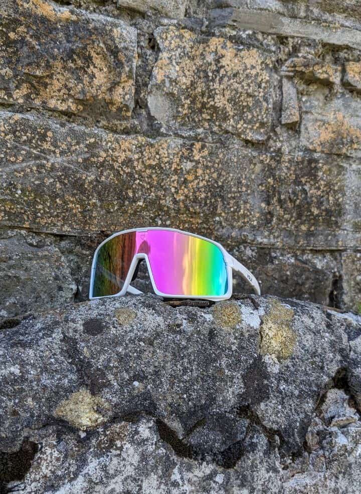 Спортивные очки с розовыми линзами