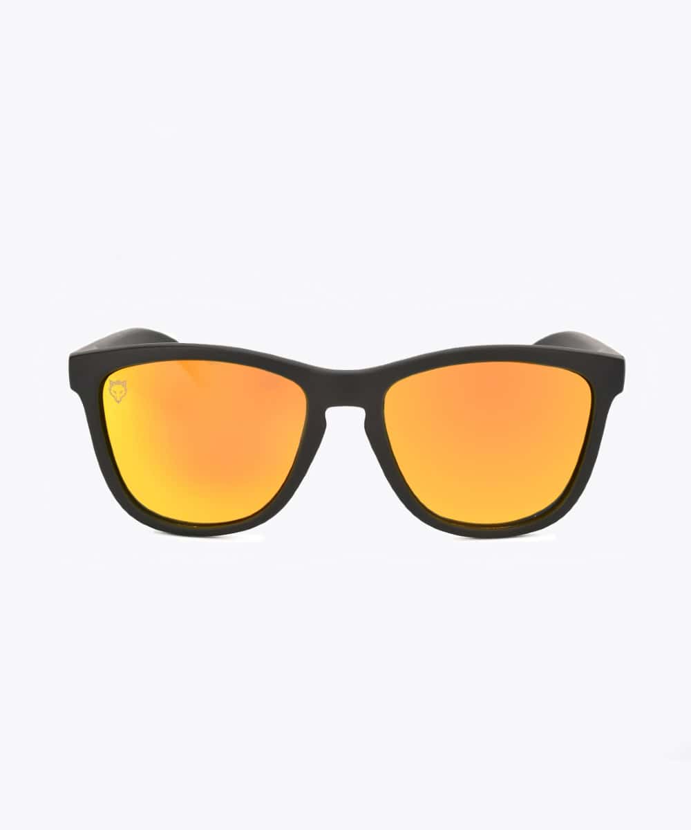 солнцезащитные очки с оранжевыми линзами